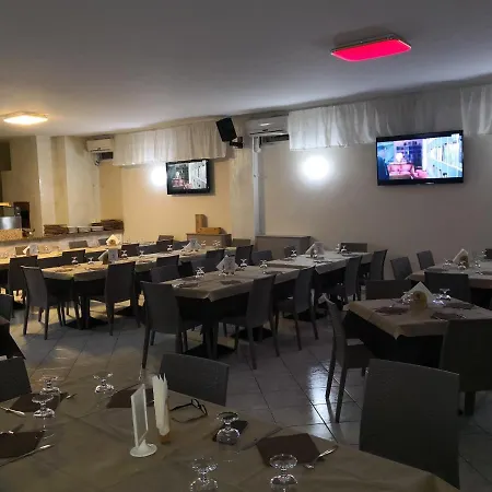 Oda ve Kahvaltı Food Royal Coast 3*